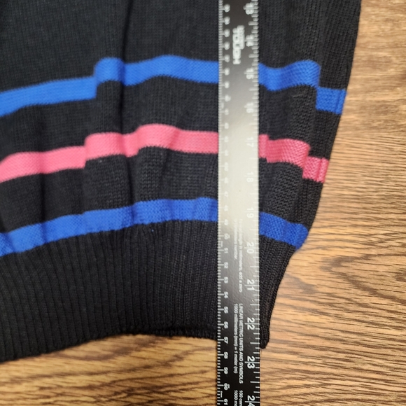 Kenneth Too VTG Women's Black Embroidered Sweater  With Multi Color Trim Sz S - Picture 14 of 15